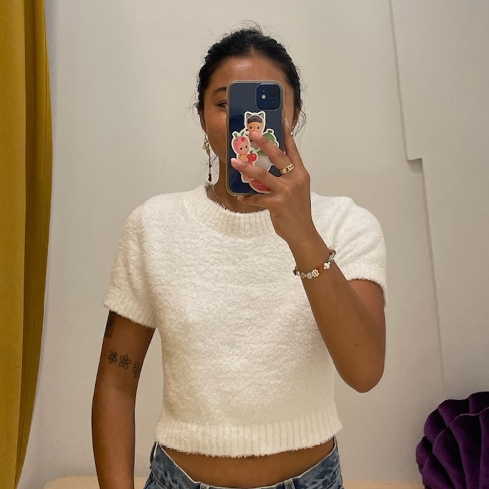 Fluffy White Fitted Crop Trop